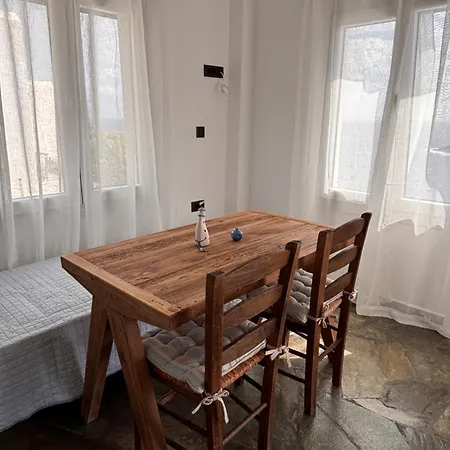 Faros House Kythnos דירה Loutrá