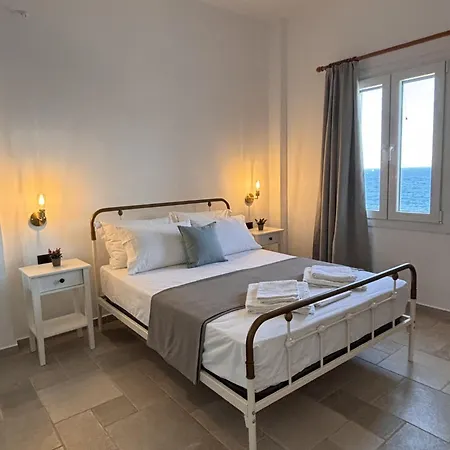 Faros House Kythnos Loutrá