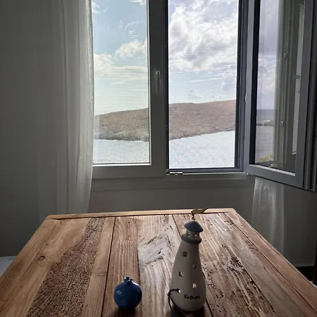 Faros House Kythnos דירה